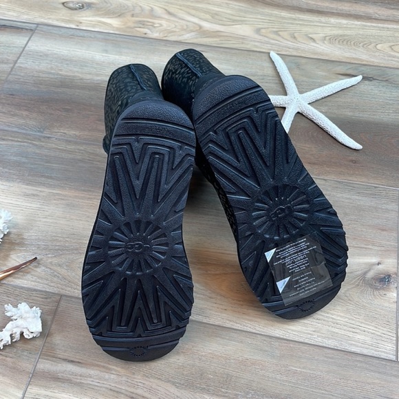 🍃🔆UGG- CLASSIC SHORT SNOW LEOPARD BOOTS🔆🍃 - Picture 7 of 14